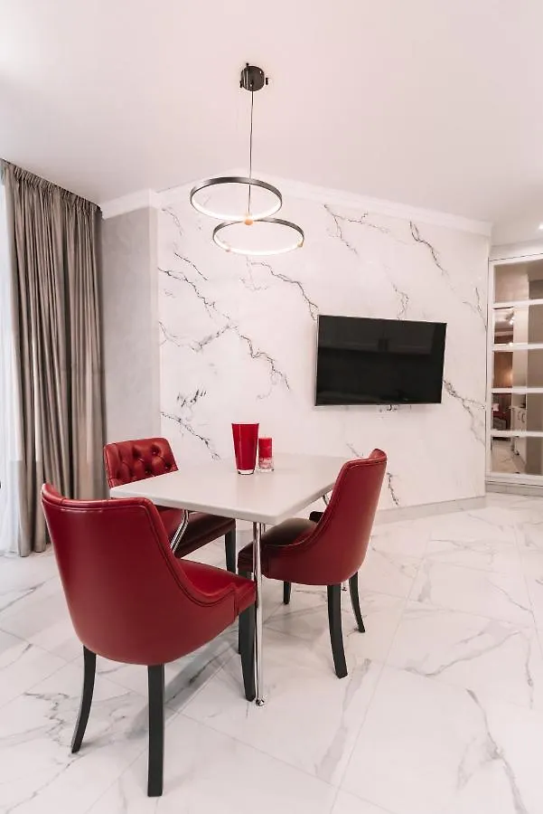 Royal Tower Vip Smart Apartments 4 基輔