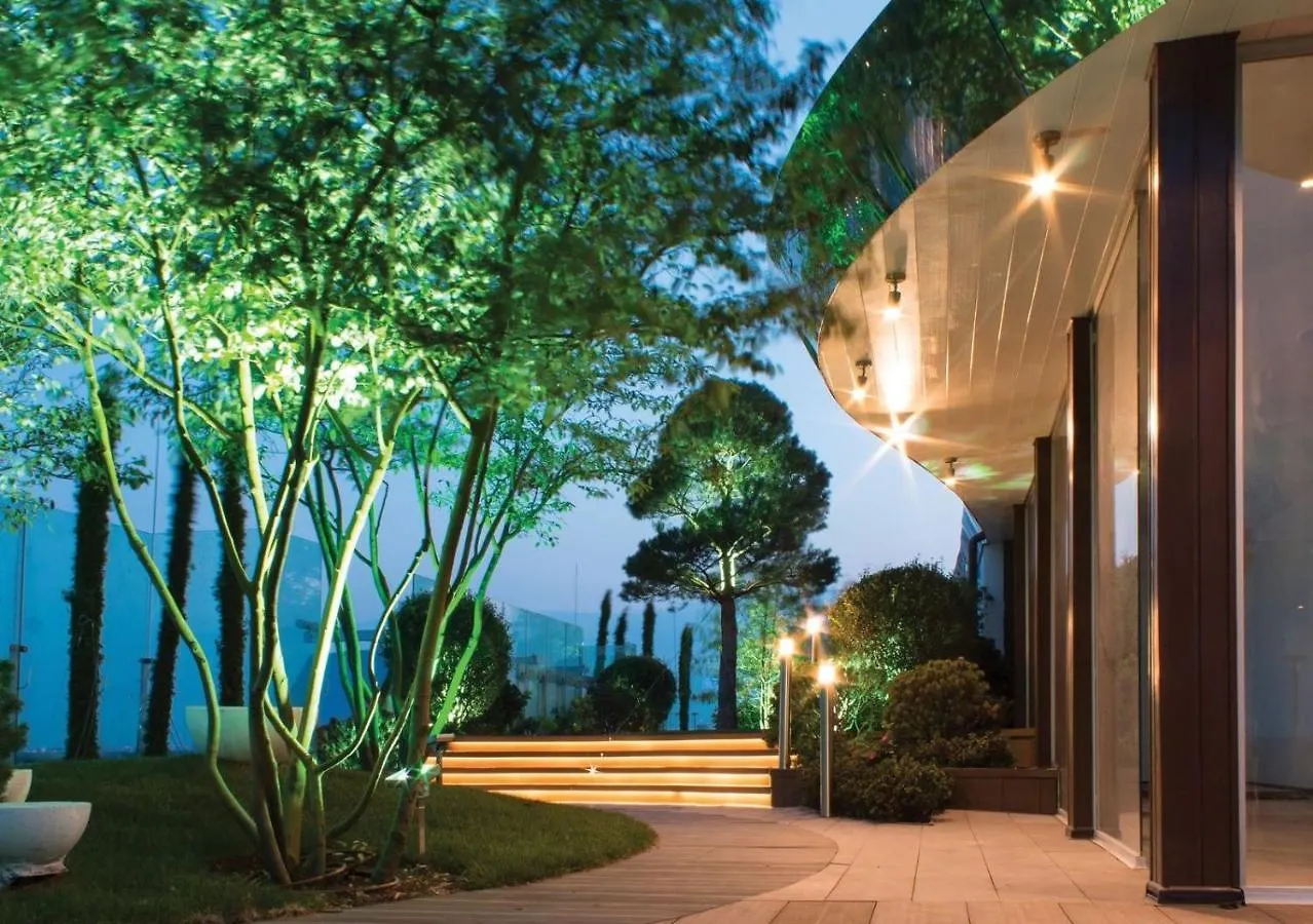 Royal Tower Vip Smart Apartments 4 location